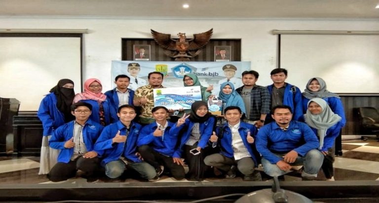 18 MAHASISWA UBP KARAWANG MENDAPATKAN BEASISWA KARAWANG CERDAS