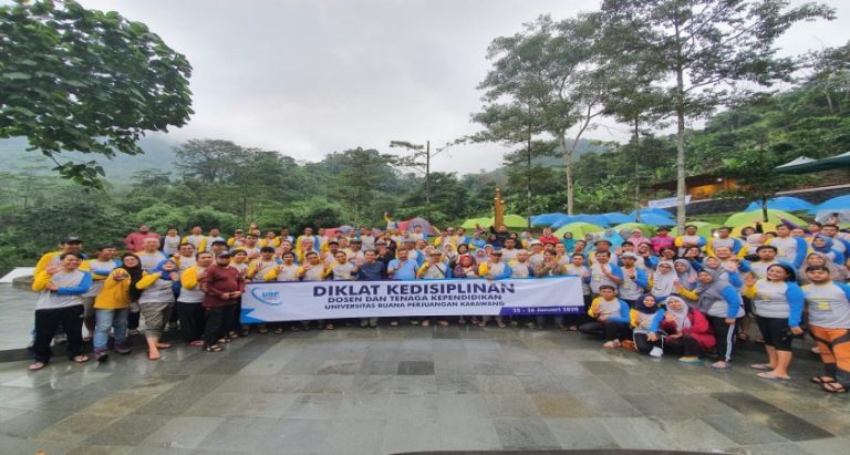 DOSEN DAN TENAGA KEPENDIDIKAN UBP KARAWANG SEMAKIN DISIPLIN PASCA DIKLAT DI GUNUNG
