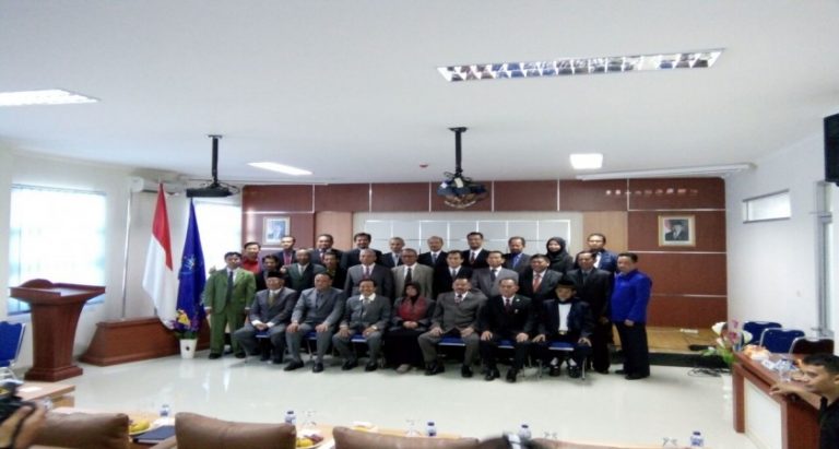 Pelantikan Wakil Rektor UBP Karawang